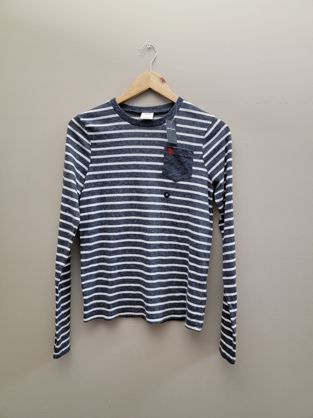 abercrombie kids Gray & White Striped Long Sleeve Shirt with Pocket Size XL